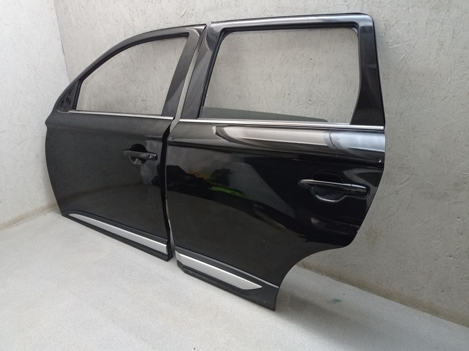 Двері Х42  Mitsubishi Outlander 3 2015-2021р запчастини Розборка