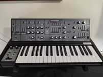 Sintetizador Behringer MS-5