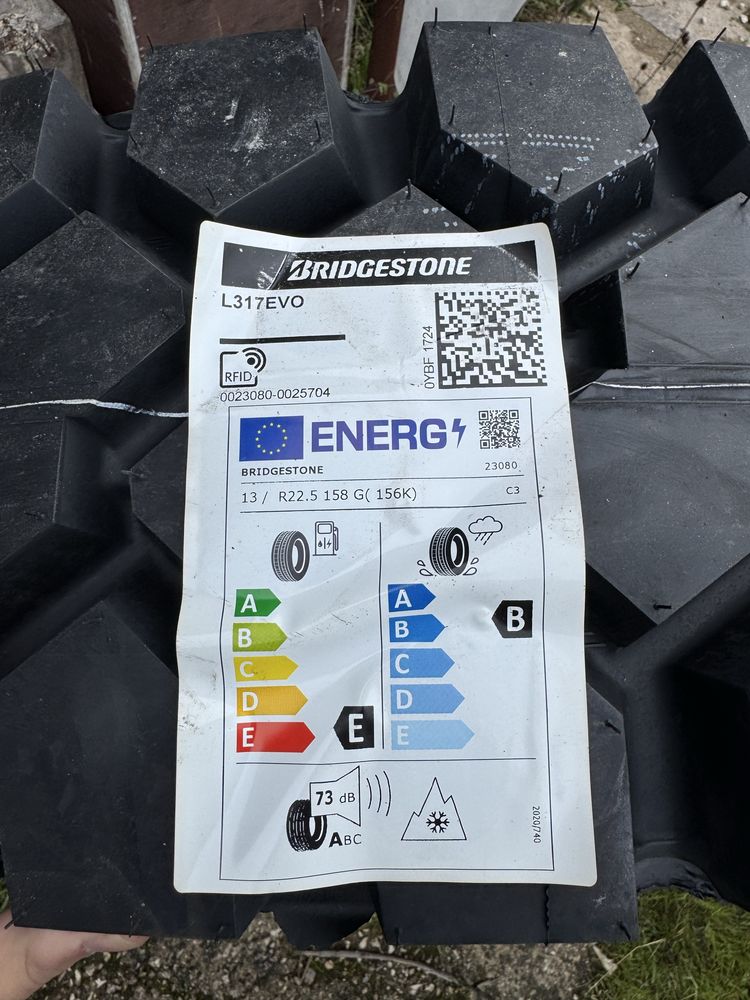 Lote Vários Pneus Novos Pesados/Ligeiros