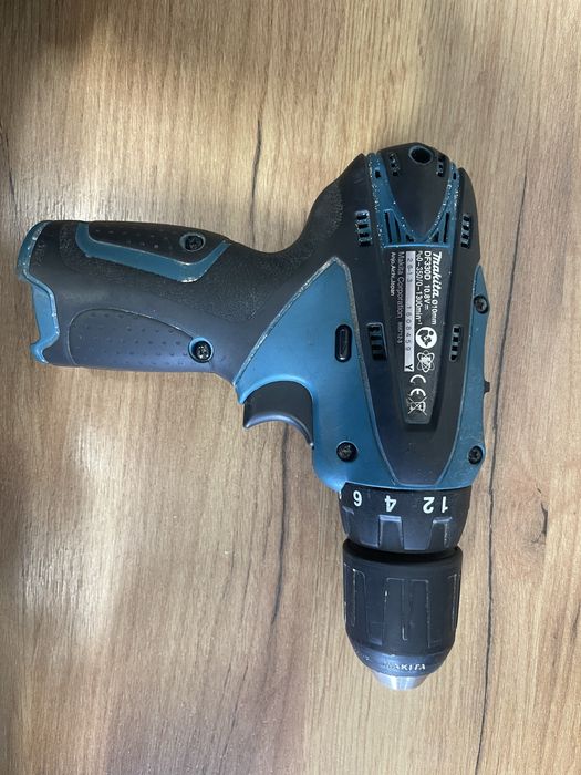 Шуруповерт Makita DF330D