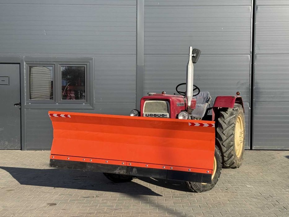 Pług na przód ciągnika C-330 C-360 – pług do śniegu odśnieżania spych