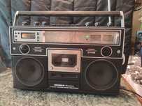 Radiomagnetofon BOOMBOX