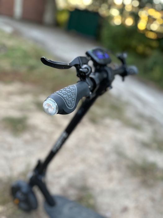 Електросамокат Forte E9G-PRO