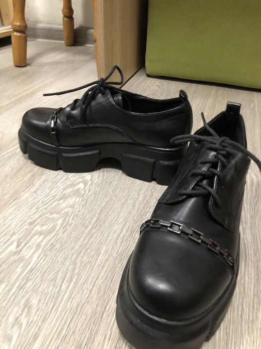 Продаю Туфли,Лоферы