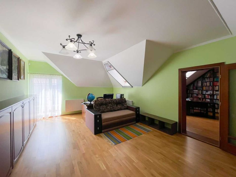 Продаж будинку з ремонтом, меблями, технікою, 5 хв. до Нового р-ну