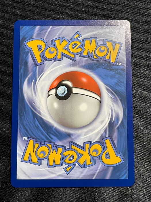 Carta Pokemon Morpeko V 37/72 Shining Fates