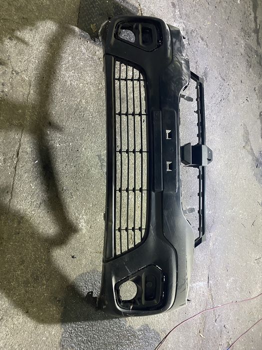 Párachoque Renault kangoo