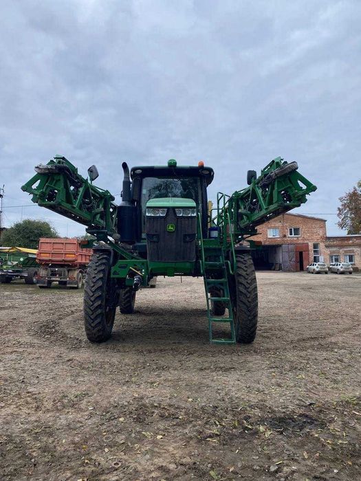 оприскувач John Deere R4045
