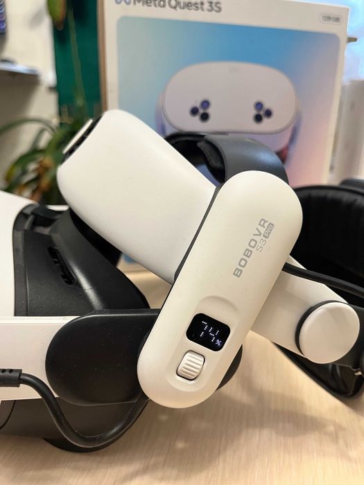 Oculus Meta Quest 3S / 256 Гб + BOBOVR S3 Pro (with Battery)