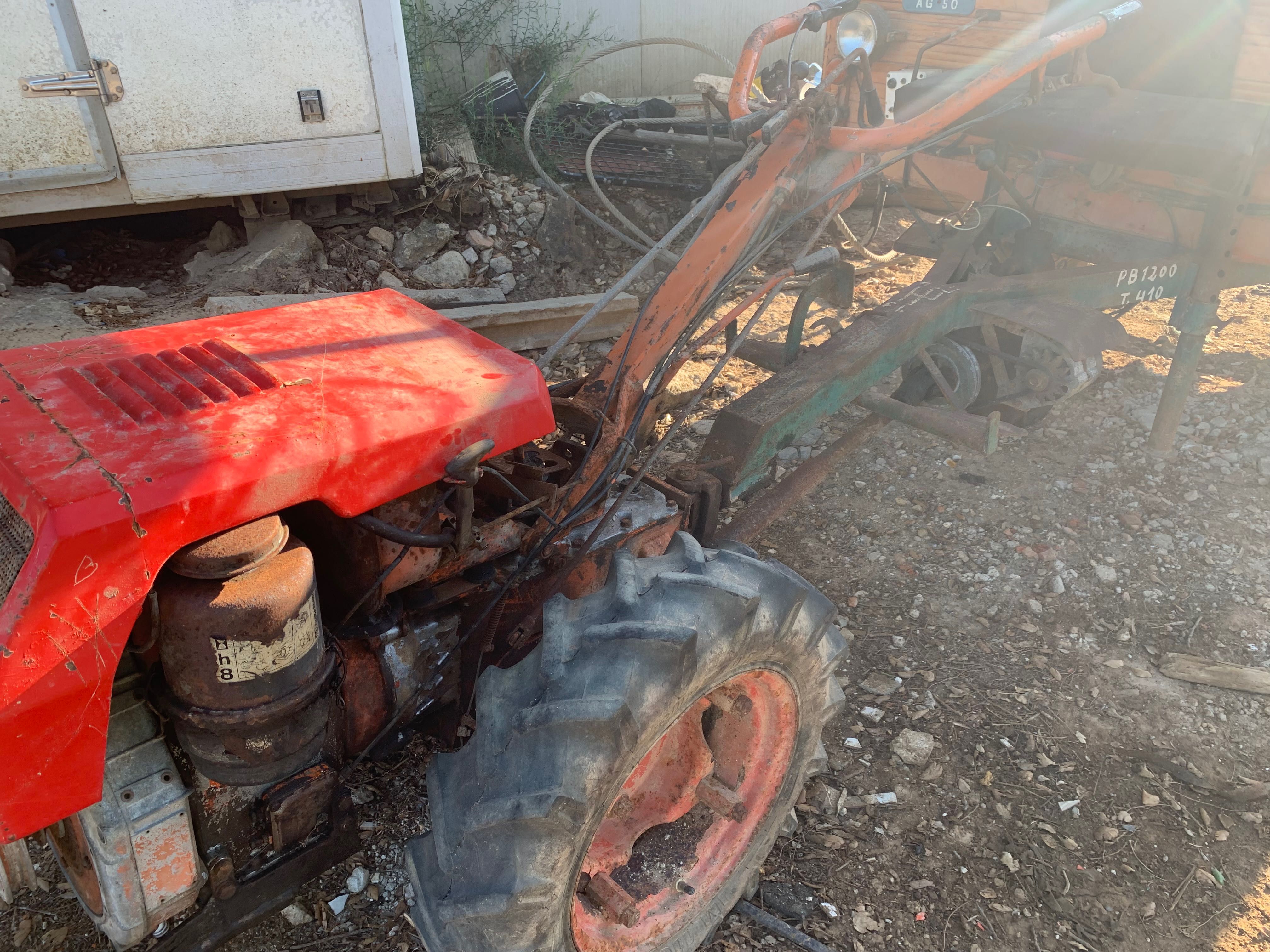 Motocultivador com chave Mafra