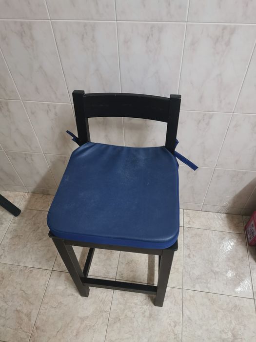Cadeira infantil para ilha de cozinha
