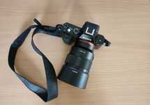 Sony A7 + sony 85mm 1.8 + 28-70mm kit, +EF→NEX FF, спалах,аксесуари