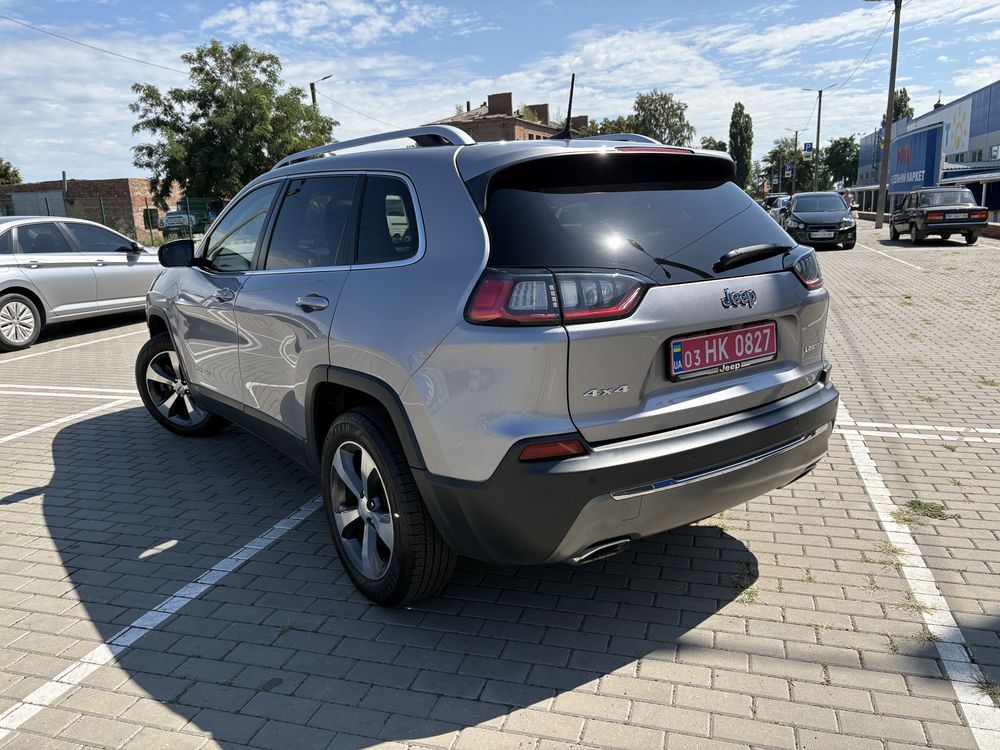 Jeep Cherokee Limited 3,2 2019 року