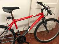 Bicicleta vermelha roda 26 com 18 velocidades