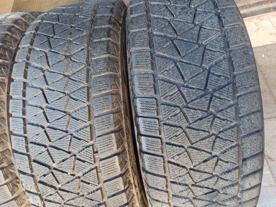 Зимняя резина 265/65 R17 Bridgestone Blizzak DM-V2