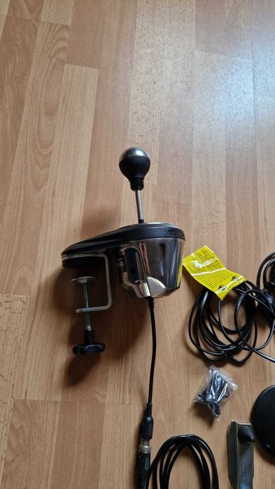 Volante Thrustmaster T300 RS GT + TH8A