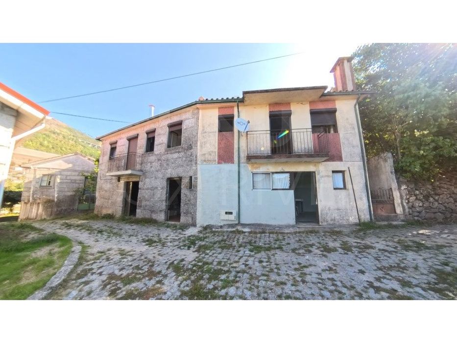 Moradia T3 em Ansiães, Amarante