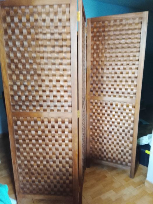 Biombo em verga de 3 portas.