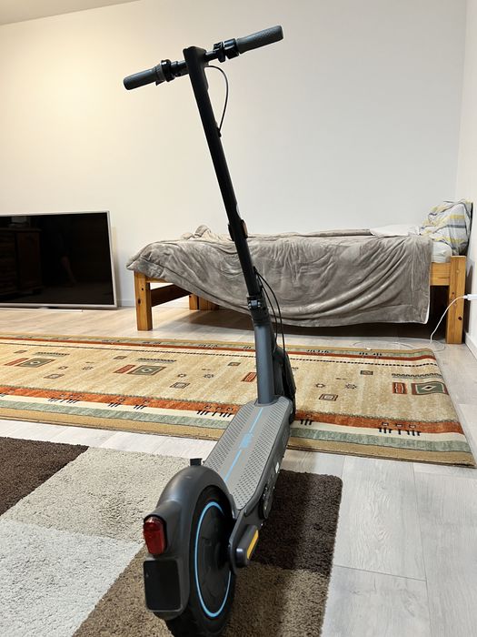 Продам свій електро самокат Ninedot G30