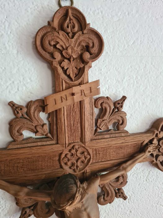 Krzyz rzezbiony drewniany 1850 rok