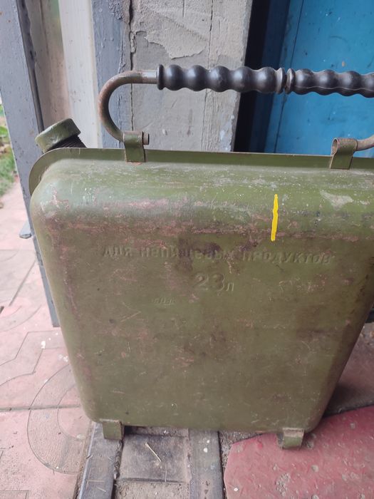 Залізна каністра плоска для лодок 23 л.