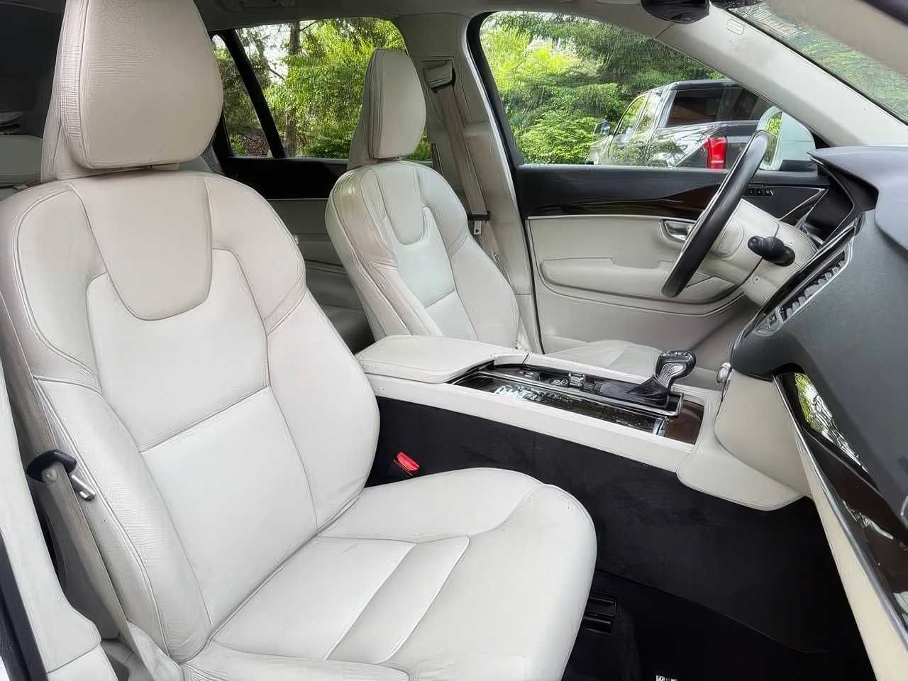2019 Volvo XC90 T6