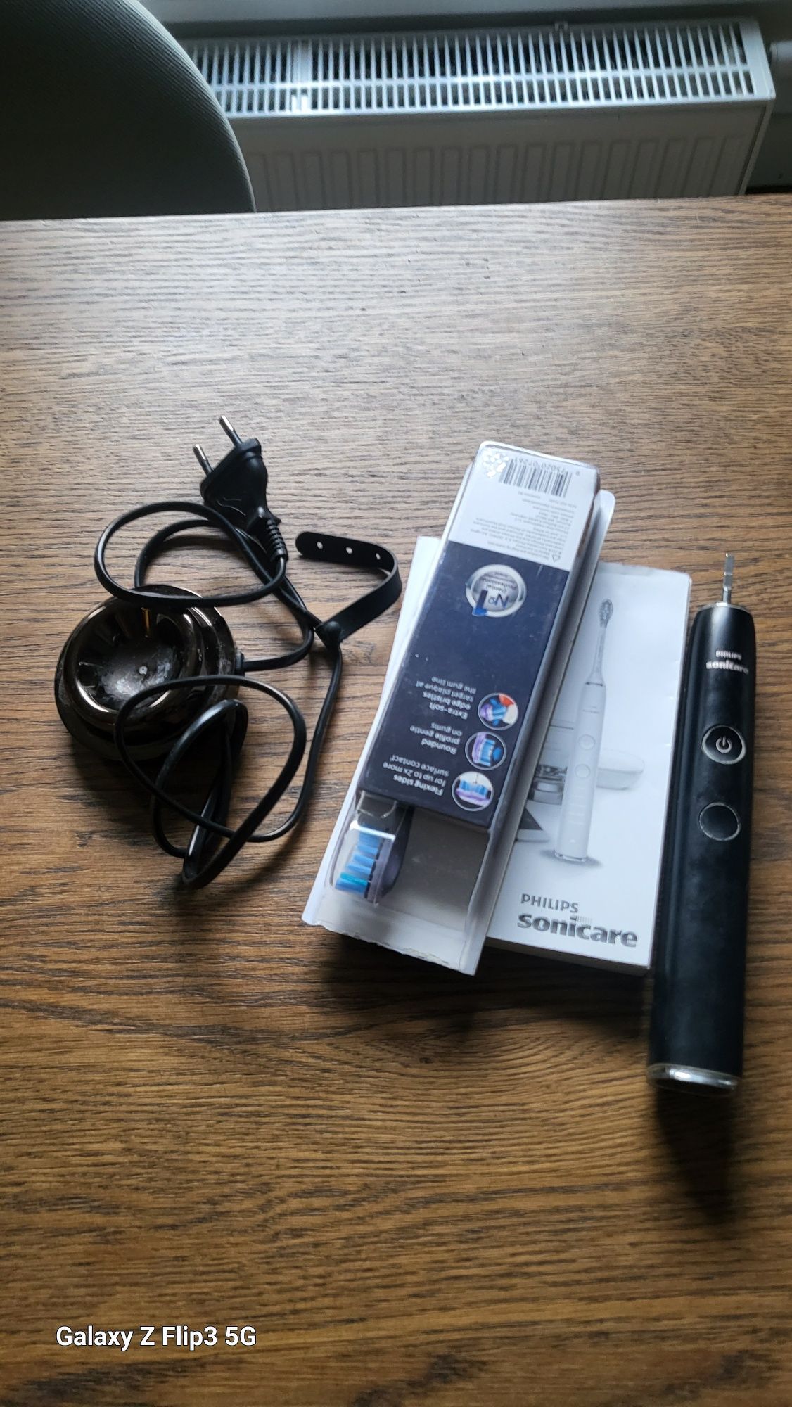 Zestaw sonicare + nowe etui z ładowarką