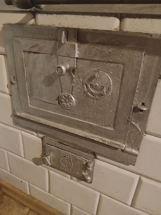 Tradycyjny piec kaflowy oryginal prl Masywny solidny dobry stan ozdoba