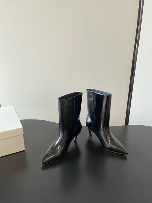 Чоботи, різні моделі сапоги/ботинки