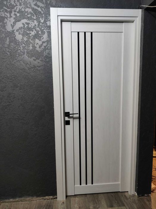 Міжкімнатні двері, є послуги врізки, встановлення