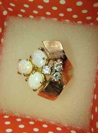 Złoty pierścionek 585  5,73g z diamentami  VS1 i opalami