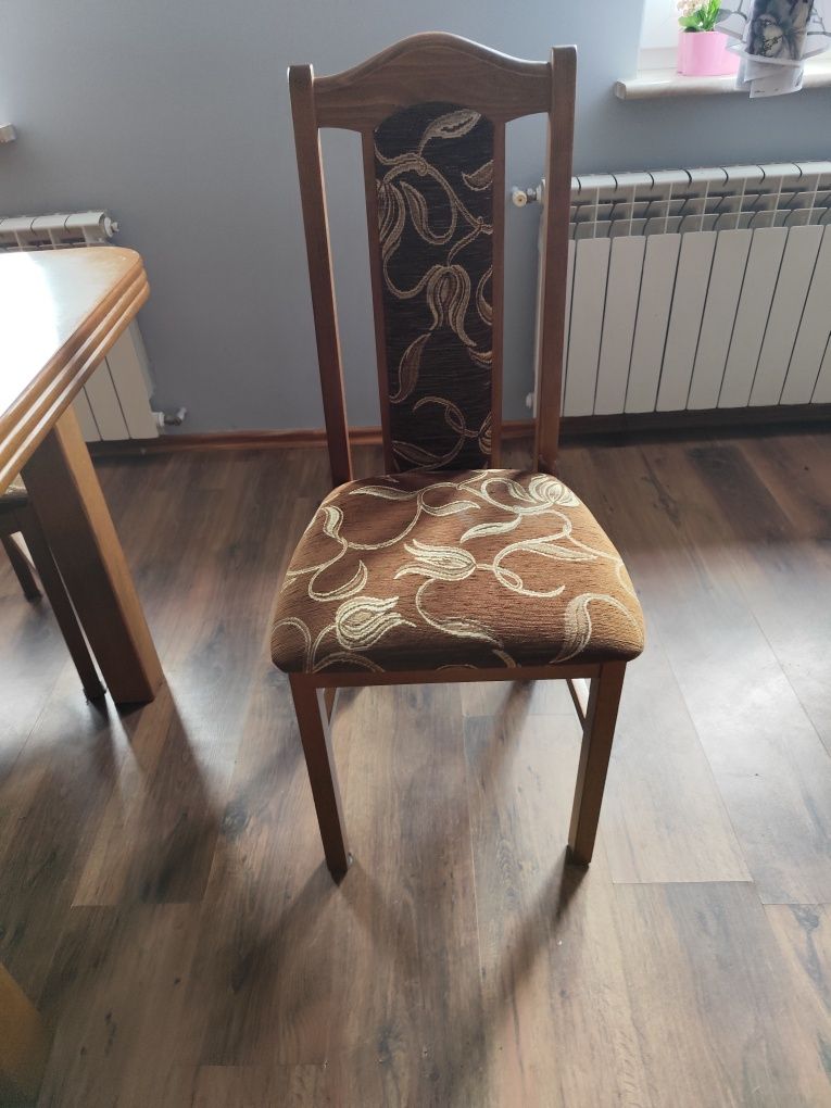 Stół i 10 krzeseł