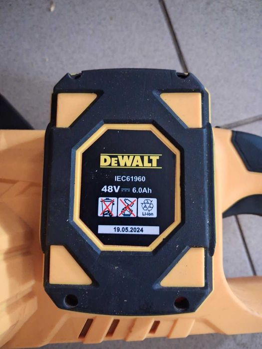 Пила ланцюгова акумуляторна безщіткова DeWALT DCM575X2
