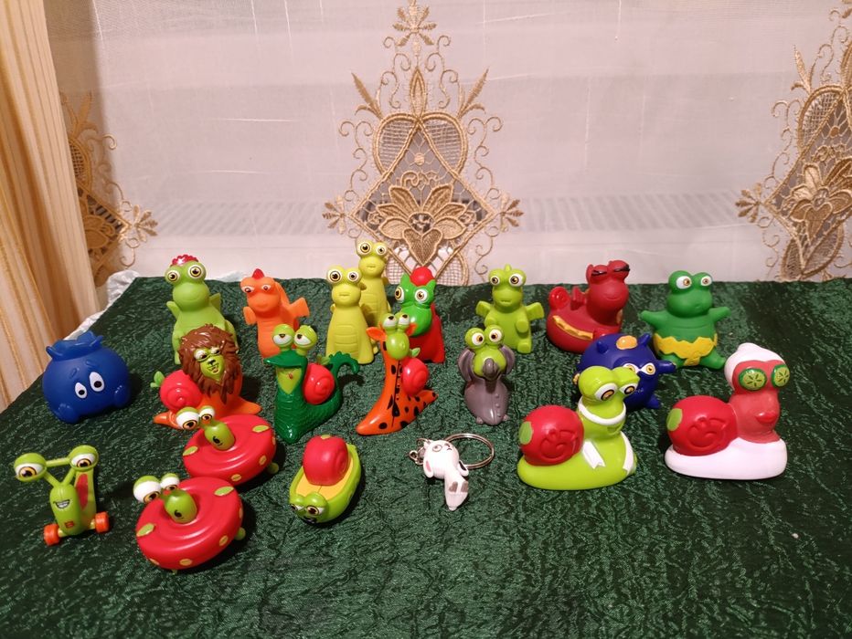 Равлик Боб різні серії.