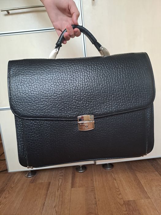 Портфель чоловічий шкіряний з ключем