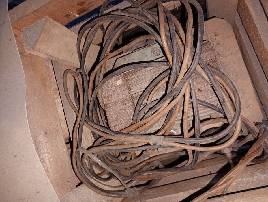 Продаються зварювальні апарати