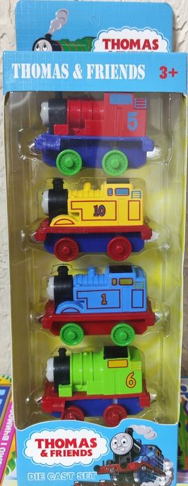 Ігровий набір Паровозик Томас 4 паровозики з магнітами Thomas з металу