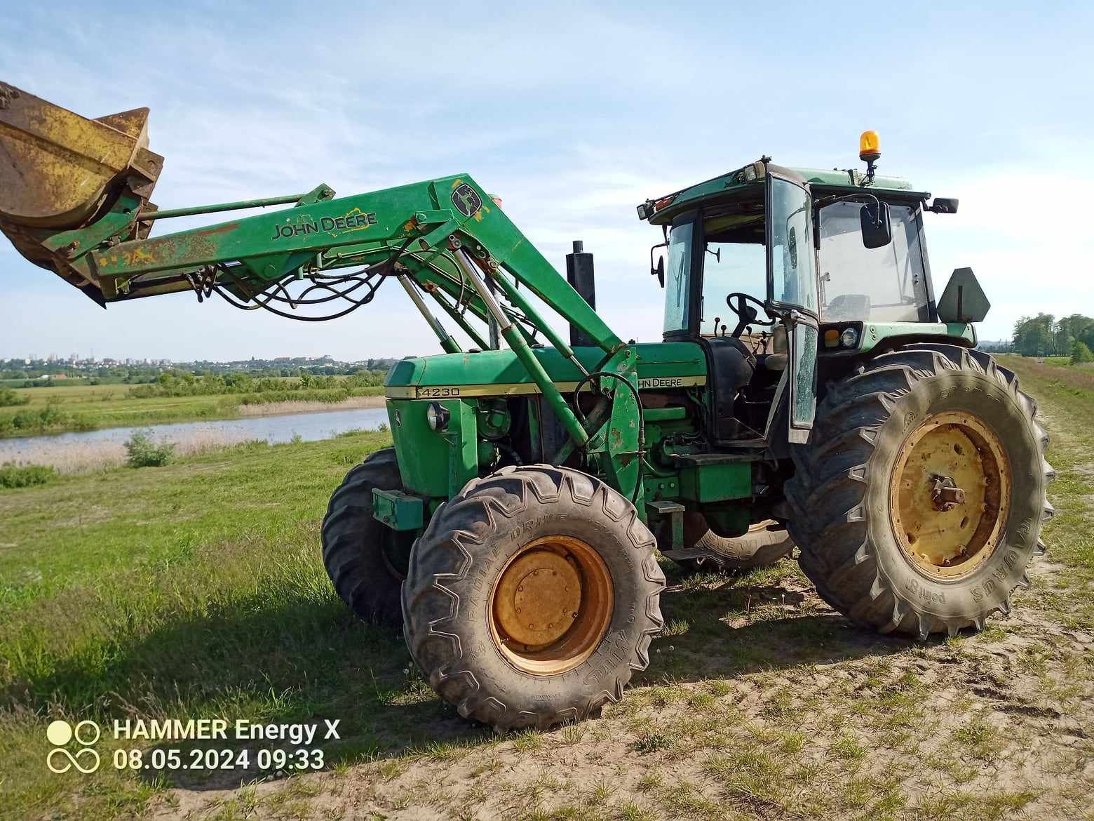 John Deere 4230 z turem