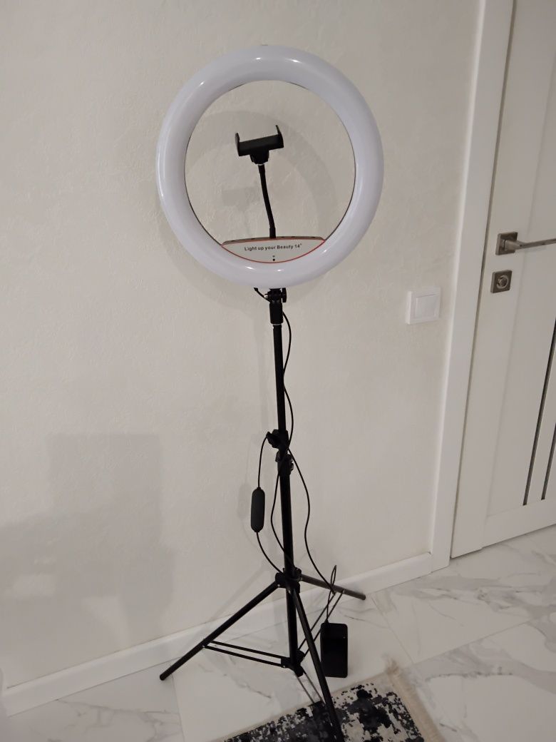 Кольцева LED лампа RGB