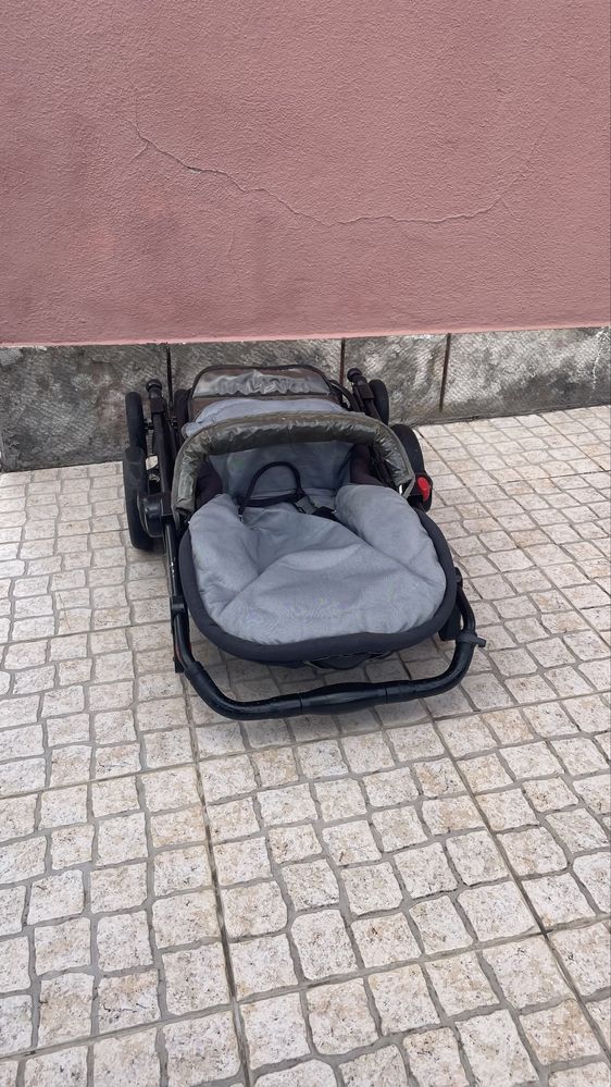 Carrinho bebe confort - 4 rodas