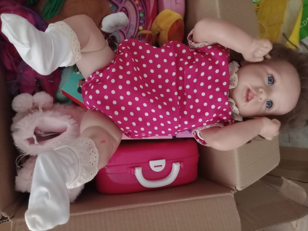 Bonecas de menina para despachar