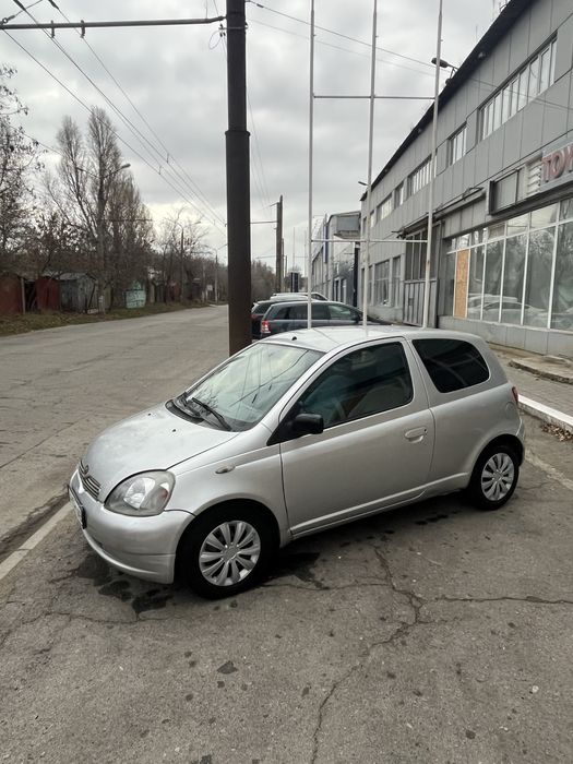 TOYOTA Yaris 2000г 1.3 бенз VVT-I Автомат Переоформление