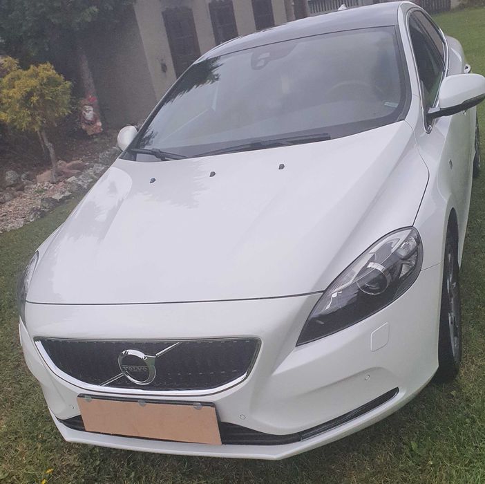 VOLVO V40 2,0 T3  2016 r