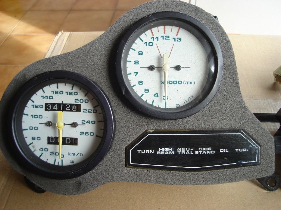 SUZUKI GSX-R 750  Speedometer, Odometer, RPM 1985/87