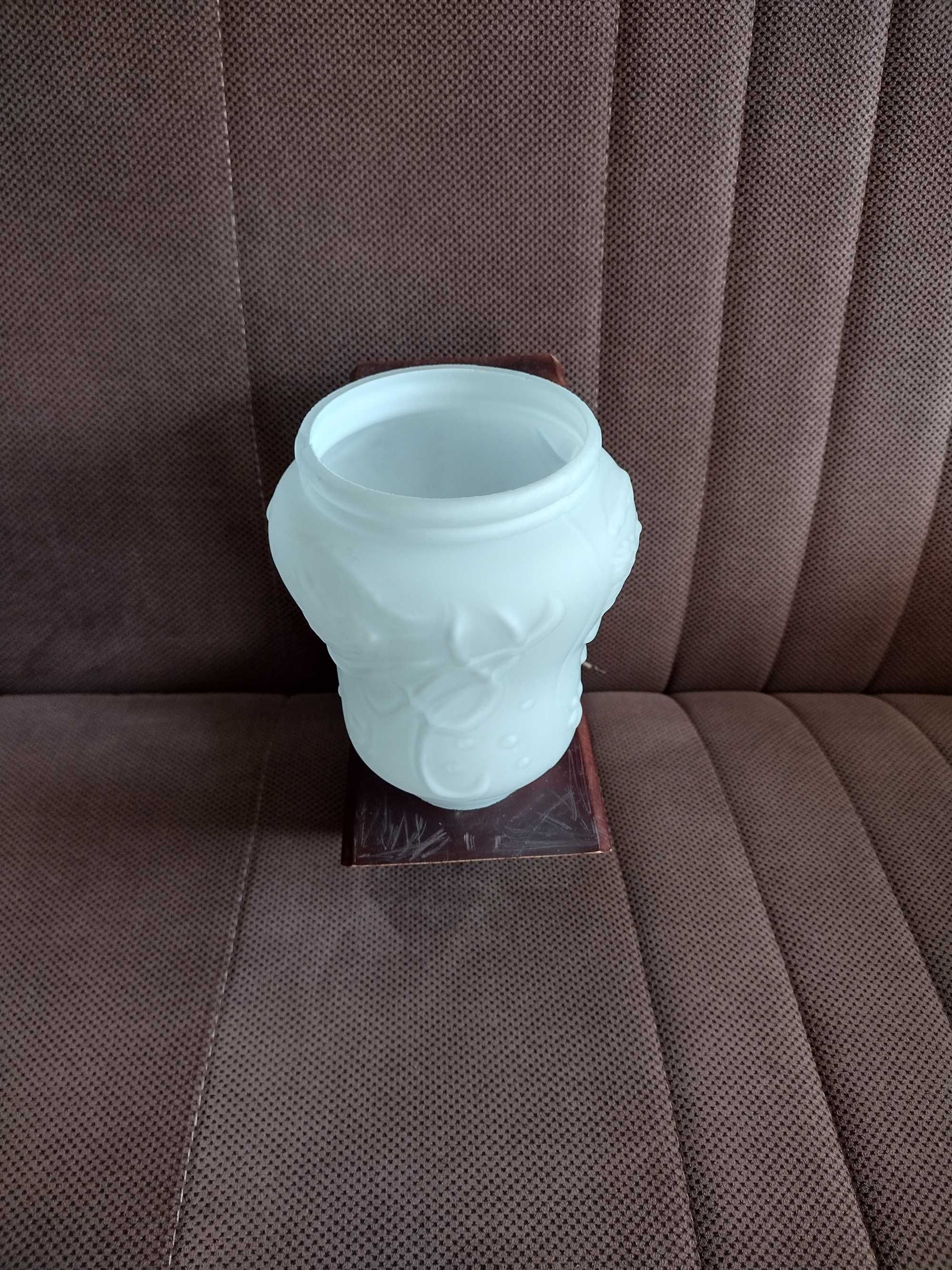 Klosz biały z PRL - retro / vintage