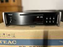 Odtwarzacz CD TEAC PD-501HR.