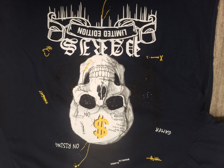 Sprzedam pokoszulek męski rozmiar XXL.