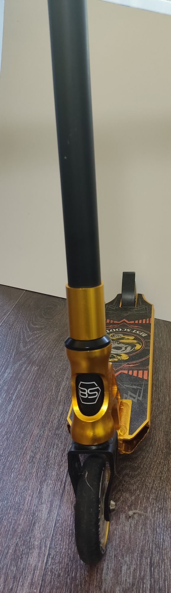 Самокат трюковий з черепом жовтий Best Scooter, Пеги, HIC, пряме кермо