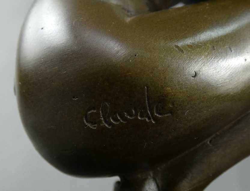 AKT Kobieta kucająca pozująca BRĄZ marmur figura RZEŹBA sygnowana 4kg