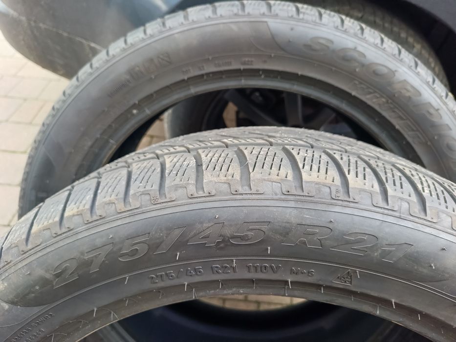 Opony zimowe 275/45R21 Pirelli Scorpion